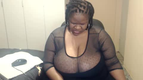 Snapshot of sweetnoziexxx chatting on October 7, 5:36 am sweetnoziexxx online show from October 7, 5:36 am