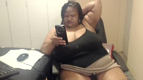 Snapshot of sweetnoziexxx chatting on October 10, 6:08 am sweetnoziexxx online show from October 10, 6:08 am
