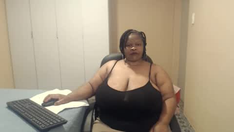 Snapshot of sweetnoziexxx chatting on September 27, 6:22 am sweetnoziexxx online show from September 27, 6:22 am
