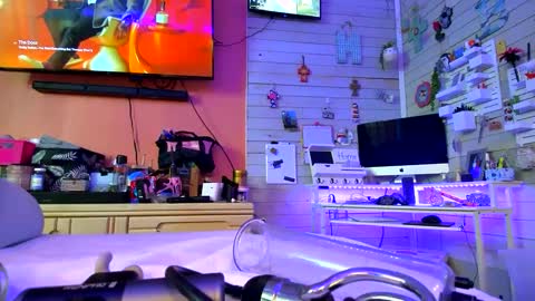 WeAim2PZzz online show from February 23, 11:33 am