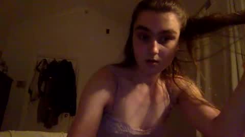 sweetpeach232323 online show from December 31, 3:55 am