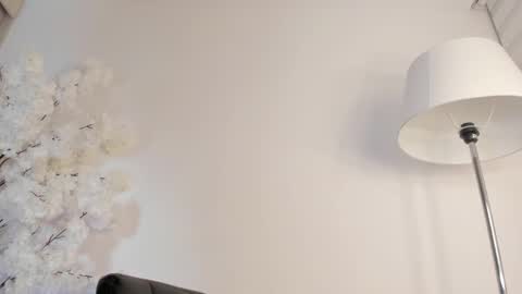  Alice Woolridge  online show from September 22, 2:26 am