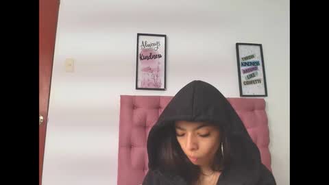 sweetscaarlett online show from May 18, 2:01 pm