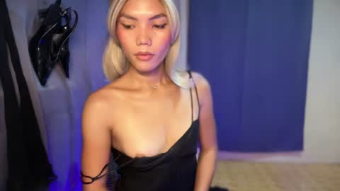 Alexis online show from July 8, 4:32 pm