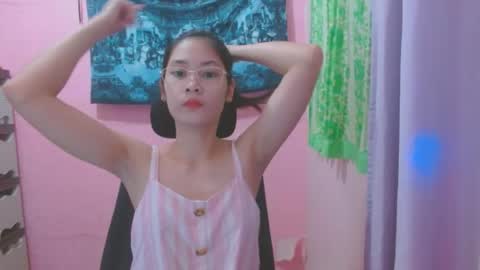 Mia online show from July 5, 5:25 am