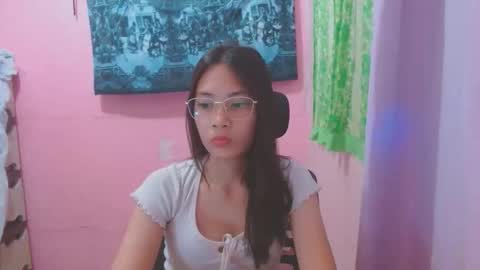 Mia online show from May 30, 4:33 am