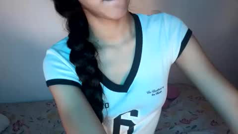 SweetSinnyX online show from April 19, 2:01 am