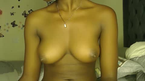 Sweetsinxx1 online show from September 19, 12:48 am