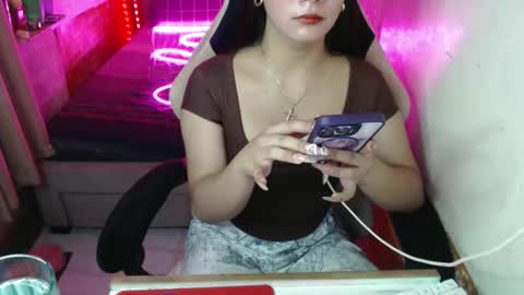 Snapshot of sweetsofia24 chatting on October 16, 4:28 pm Sofia online show from October 16, 4:28 pm