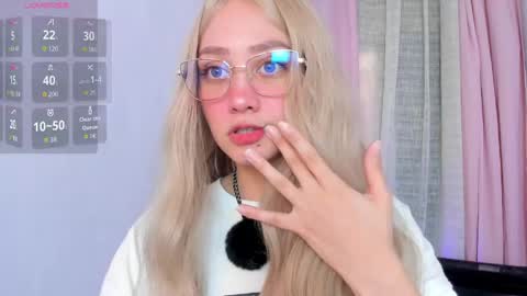 sweett_fire online show from June 2, 7:38 pm