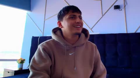 Sweett Sinn  online show from April 12, 1:26 pm