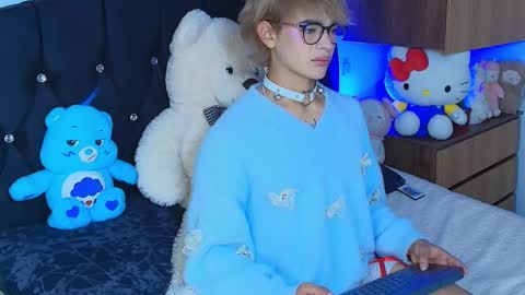 Neffer online show from November 25, 6:12 am