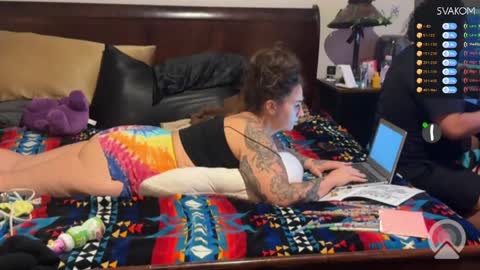 sweettreatz26 online show from May 22, 4:41 am