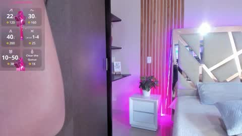 Snapshot of sweetviolet___ chatting on February 27, 3:26 pm sweetviolet___ online show from February 27, 3:26 pm