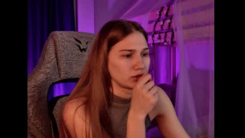 Emily online show from April 3, 8:43 am