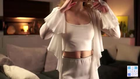 Bella . online show from December 1, 8:56 am