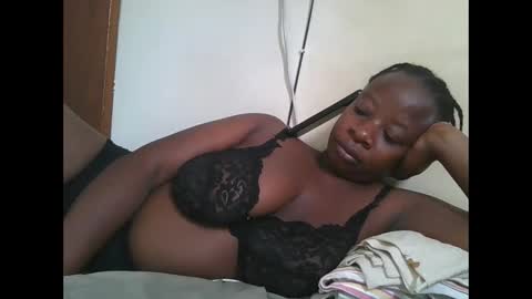 sweetyass25 online show from September 25, 5:58 am