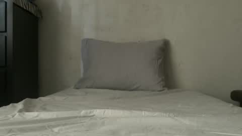 sweetyassboy69 online show from March 1, 8:24 pm