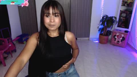 yaya online show from December 5, 8:06 pm