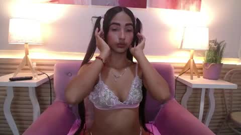 LAURA online show from June 6, 12:00 pm