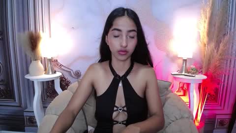 LAURA online show from November 11, 12:18 pm