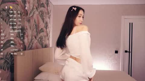 Snapshot of sweetyoops chatting on October 8, 5:46 am Astrid online show from October 8, 5:46 am