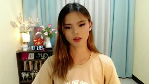 Megan online show from April 6, 12:06 pm