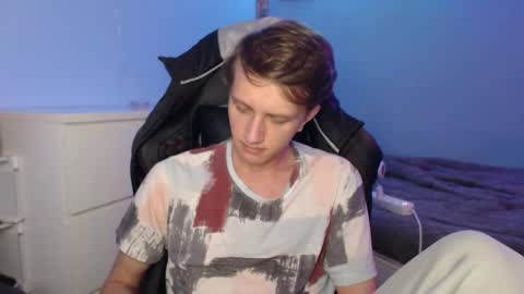 Cat online show from January 11, 7:53 pm