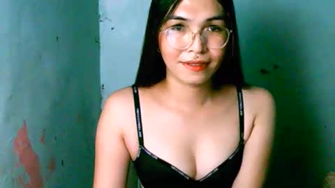 Snapshot of swyt_soleil chatting on September 11, 3:46 pm swyt_soleil online show from September 11, 3:46 pm
