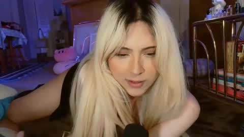 your girl online show from December 6, 7:15 am