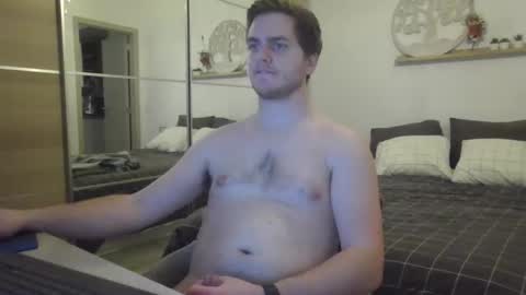 syl092 online show from March 10, 6:23 pm