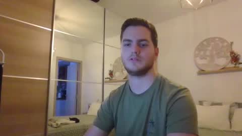 syl092 online show from December 8, 4:39 pm