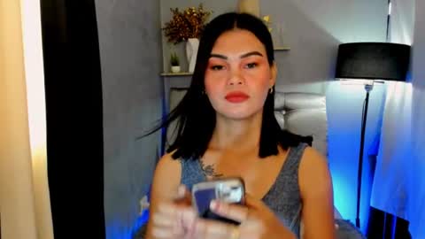 sylviafoxxx online show from June 14, 2:24 am