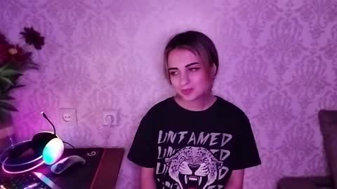 Emily online show from May 31, 6:09 pm