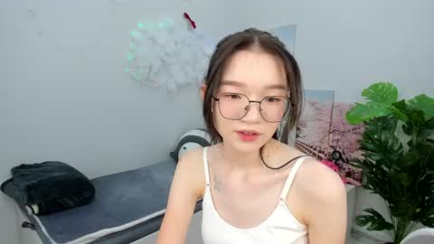 Yuki online show from June 12, 2:38 pm