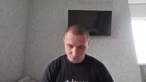 Den online show from March 27, 8:26 am