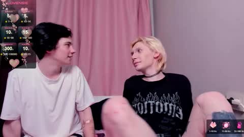 Milan boy black hair Adam blondy online show from November 9, 1:09 am