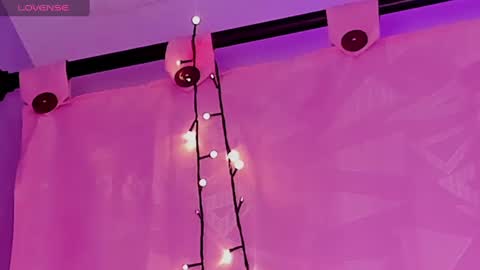 t4mmy_ online show from March 2, 9:31 am