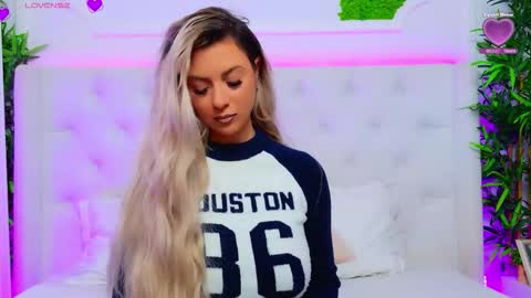 Arianna online show from January 8, 1:28 pm