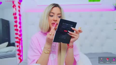 Snapshot of taahiraarabian chatting on March 11, 4:29 pm Arianna online show from March 11, 4:29 pm