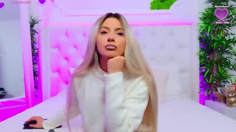 Arianna online show from December 16, 1:50 pm