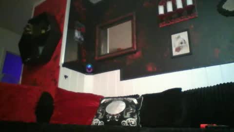 tabootaraxxx online show from March 25, 12:01 pm