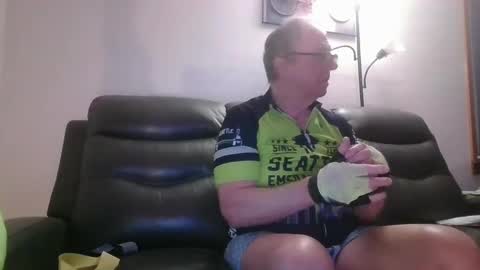 tacrunner66_ online show from March 11, 1:56 pm