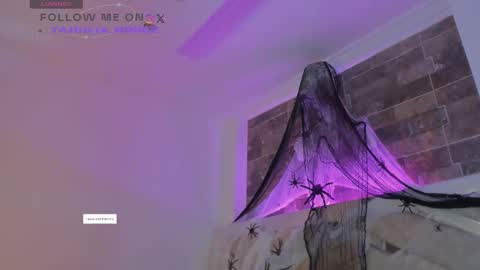 Tahhlia Rouge online show from October 27, 7:03 pm