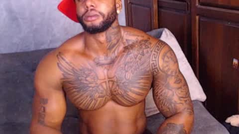 Tairon Tucke online show from February 2, 8:02 am