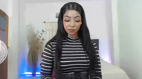 Snapshot of talianamoreno chatting on September 13, 5:10 am taliana modelo independiente online show from September 13, 5:10 am