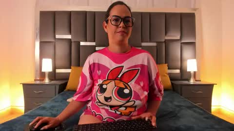 tali  online show from October 12, 8:32 pm