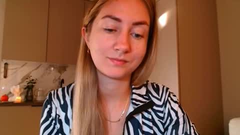  Kira  online show from November 7, 7:11 am