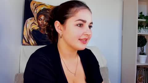 Snapshot of talla_la chatting on February 23, 10:28 am Talla online show from February 23, 10:28 am