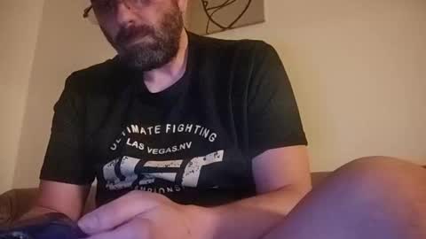 Aligator online show from February 24, 6:04 pm